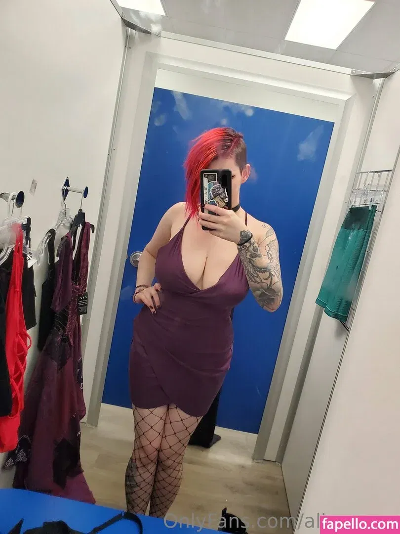 alicesnow / byalicesnow Onlyfans Photo Gallery 