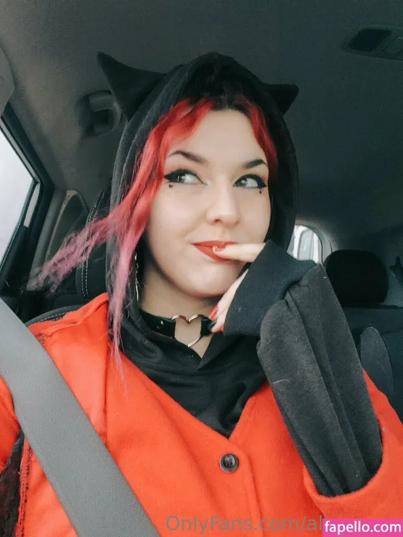 alicesnow / byalicesnow Onlyfans Photo Gallery 