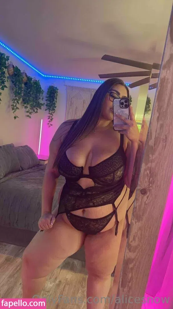 alicesnow / byalicesnow Onlyfans Photo Gallery 