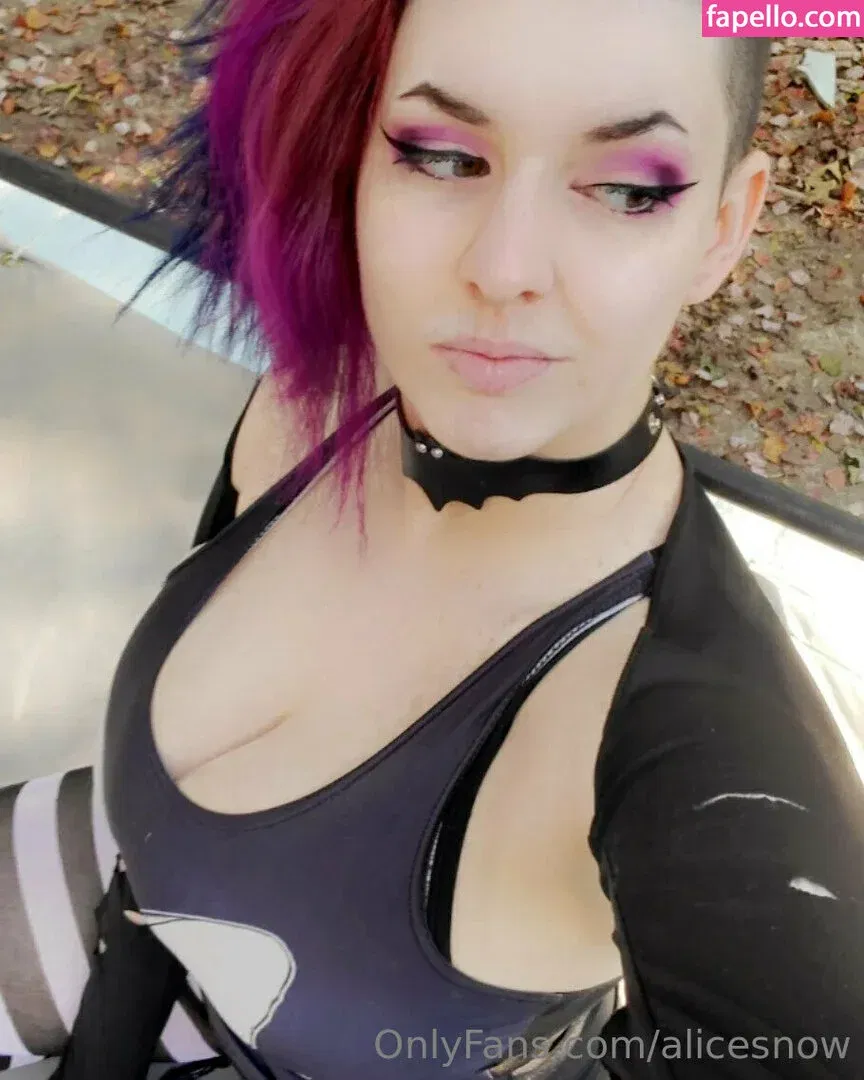 alicesnow / byalicesnow Onlyfans Photo Gallery 