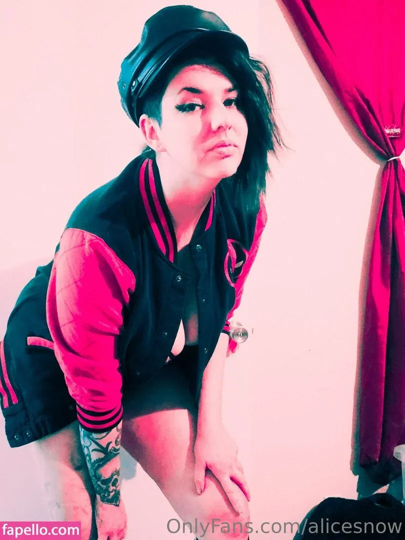 alicesnow / byalicesnow Onlyfans Photo Gallery 