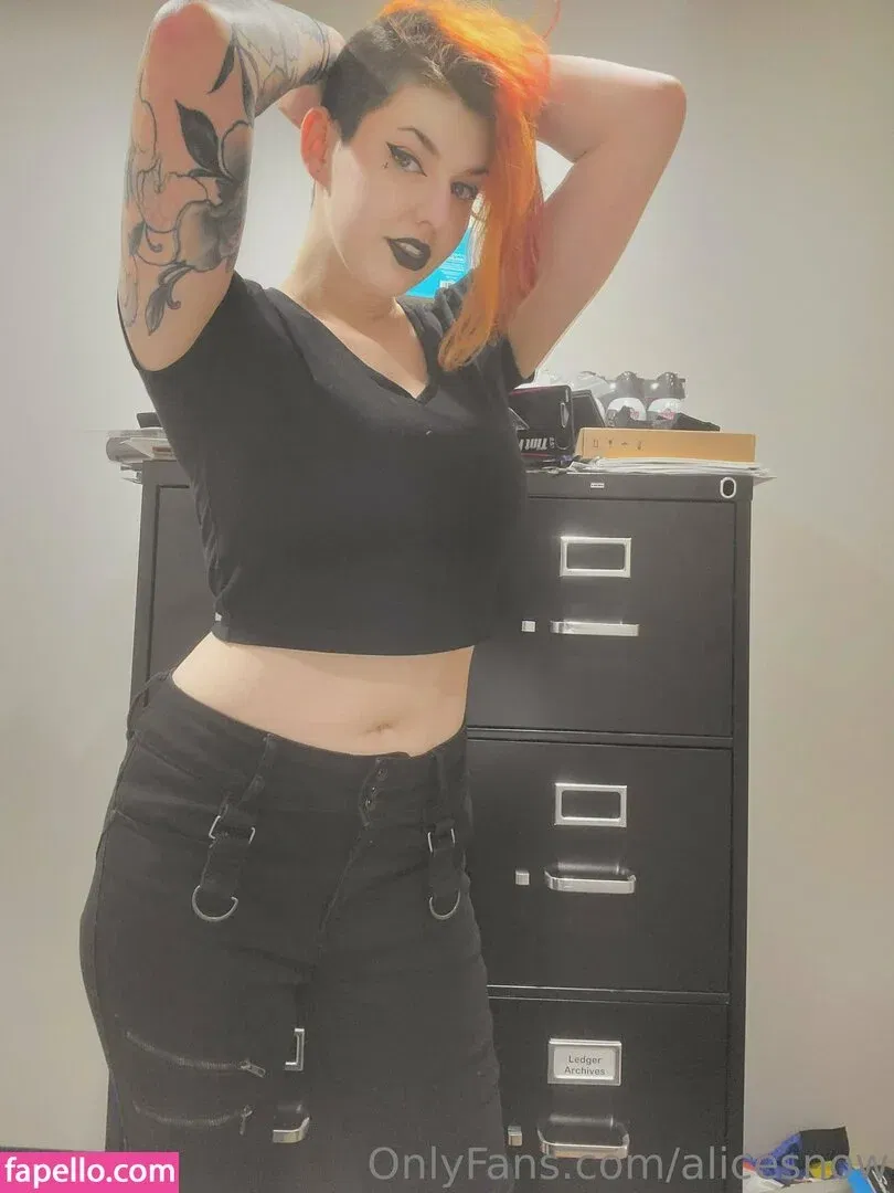 alicesnow / byalicesnow Onlyfans Photo Gallery 