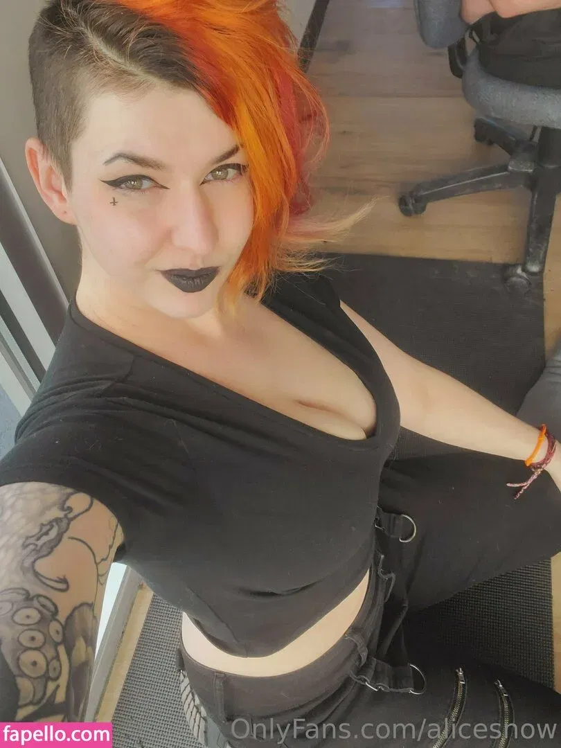 alicesnow / byalicesnow Onlyfans Photo Gallery 