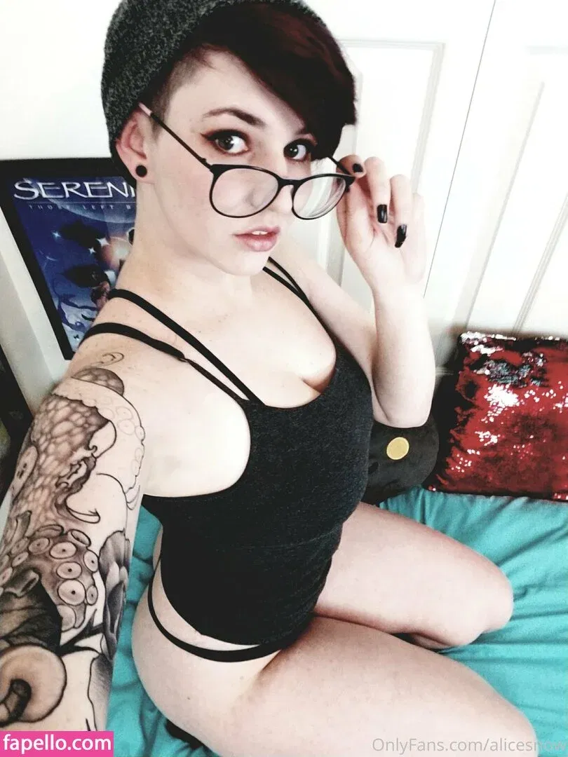 alicesnow / byalicesnow Onlyfans Photo Gallery 