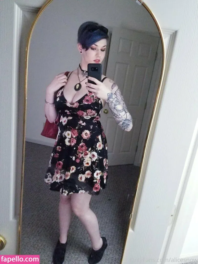 alicesnow / byalicesnow Onlyfans Photo Gallery 
