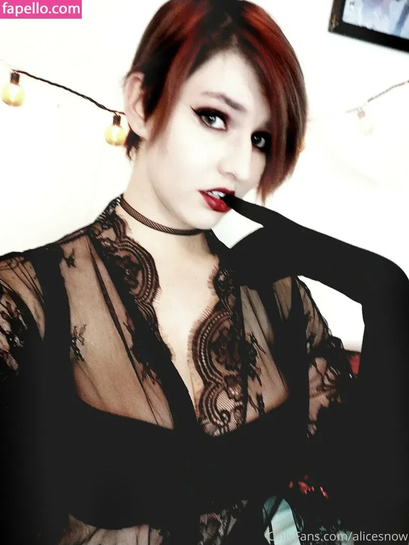 alicesnow / byalicesnow Onlyfans Photo Gallery 