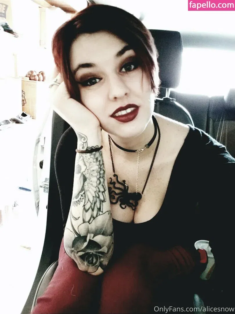 alicesnow / byalicesnow Onlyfans Photo Gallery 