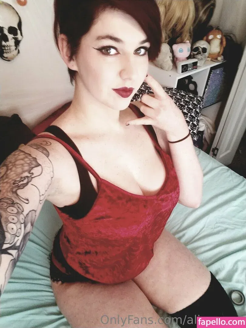 alicesnow / byalicesnow Onlyfans Photo Gallery 