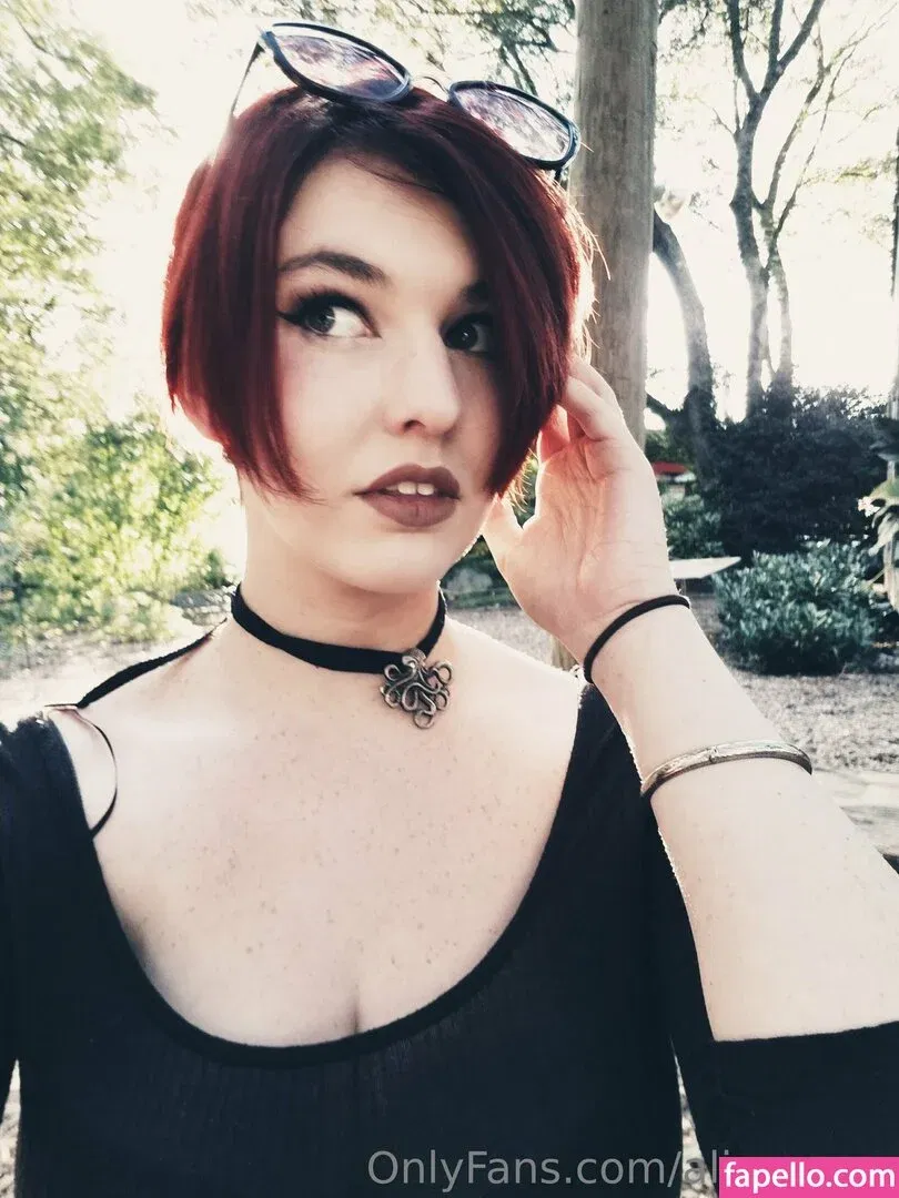 alicesnow / byalicesnow Onlyfans Photo Gallery 