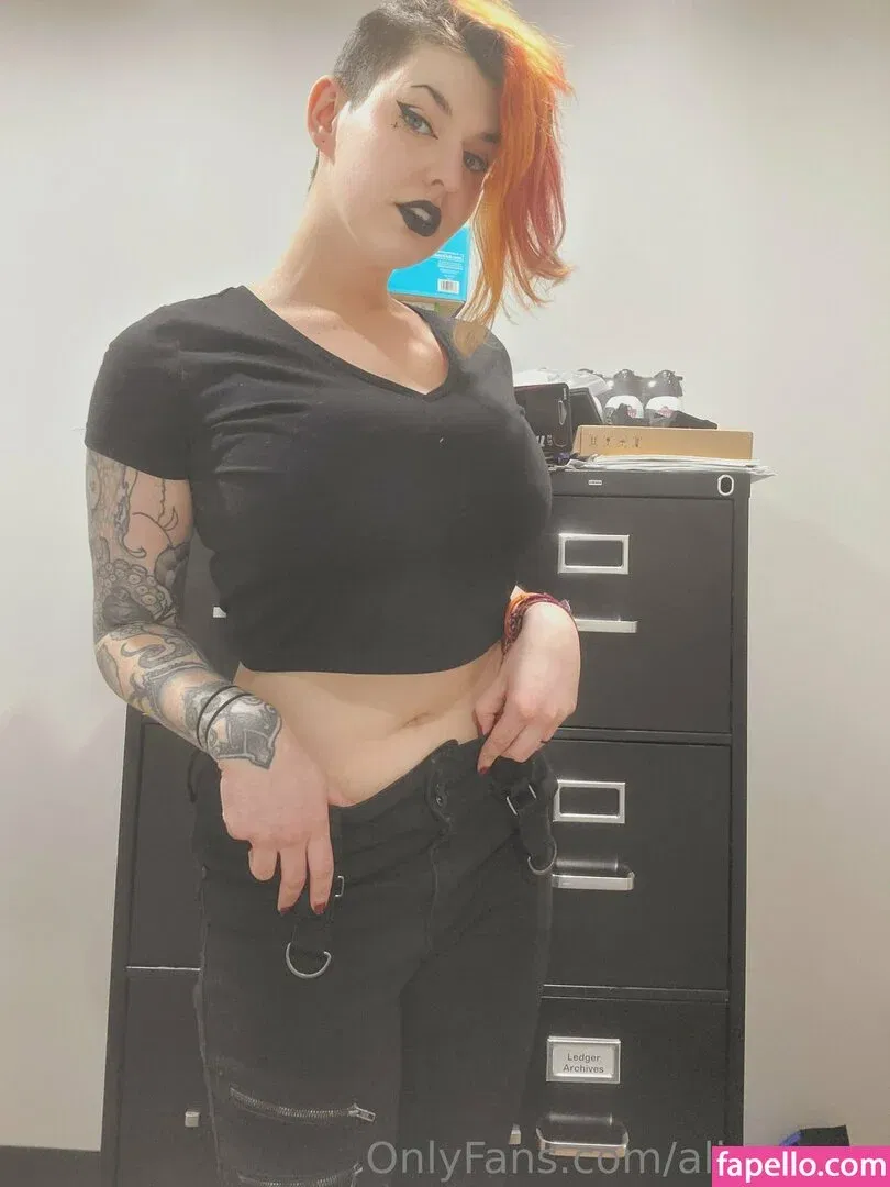 alicesnow / byalicesnow Onlyfans Photo Gallery 