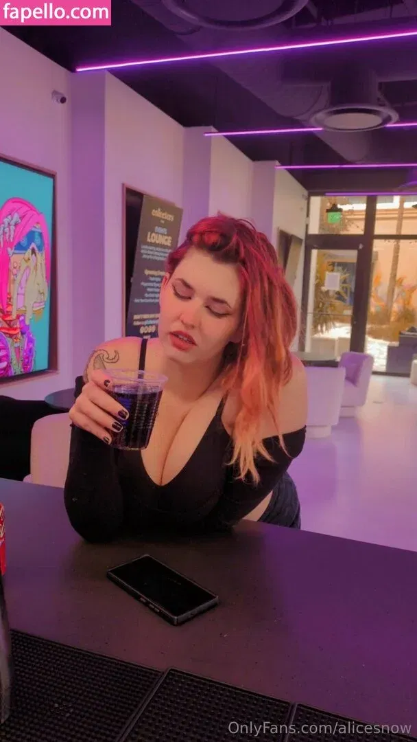 alicesnow / byalicesnow Onlyfans Photo Gallery 