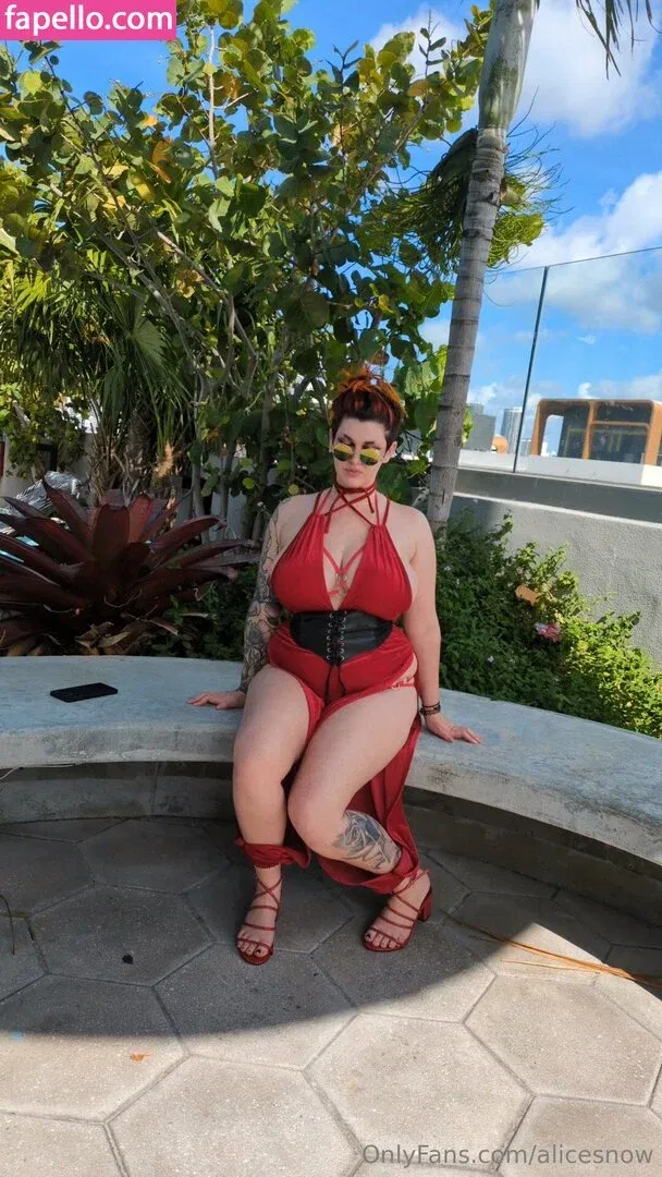 alicesnow / byalicesnow Onlyfans Photo Gallery 
