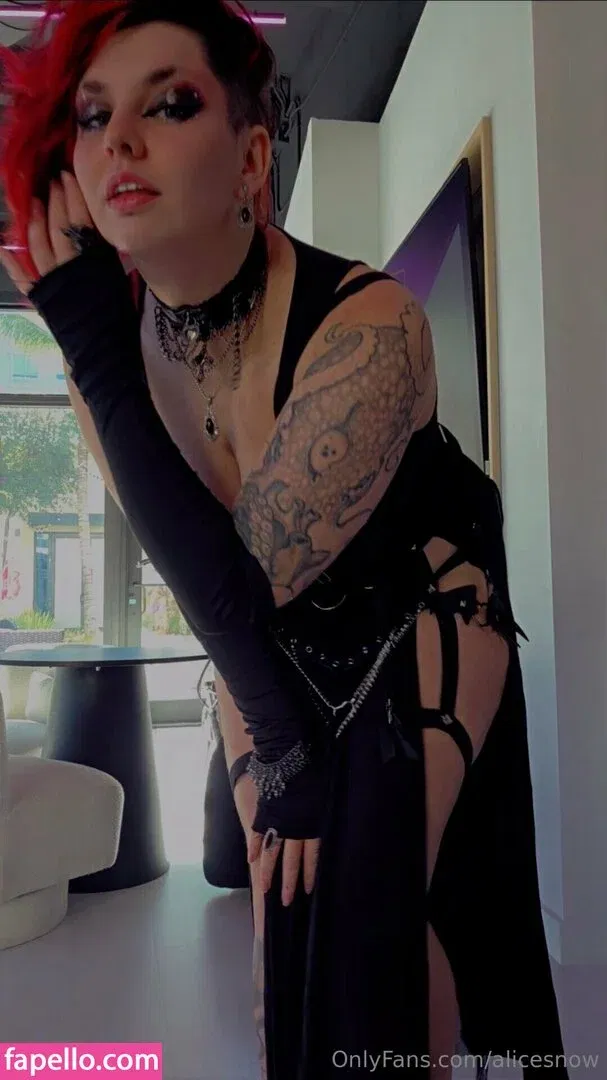 alicesnow / byalicesnow Onlyfans Photo Gallery 