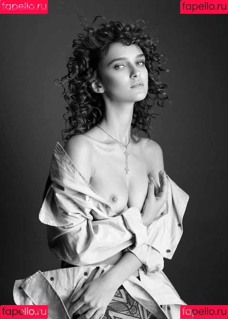 Paula Bulczynska / SPRING STUDIO 봄 / kpop.studio.bom / studiobom Onlyfans Photo Gallery 