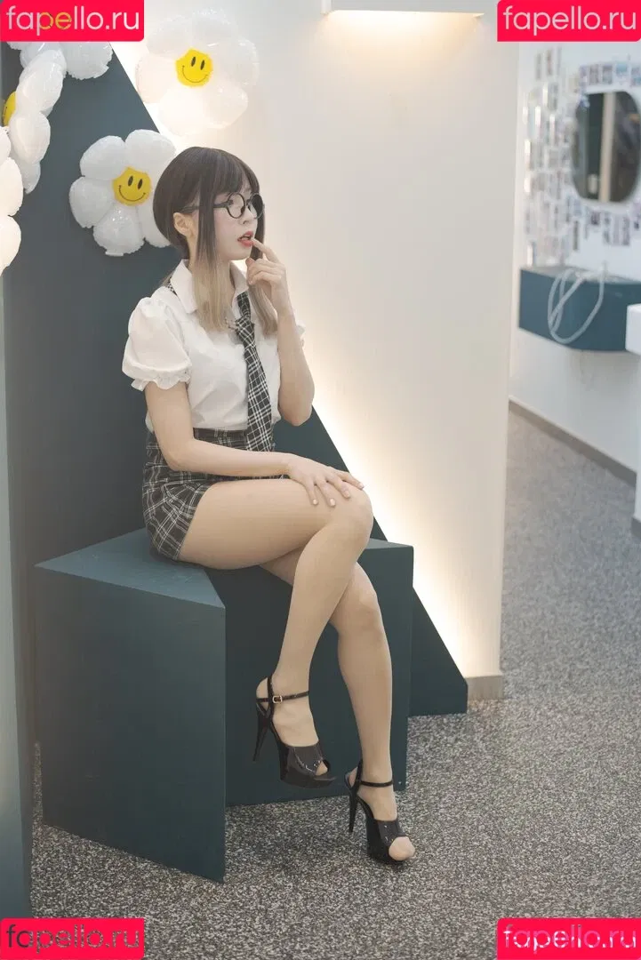 Paula Bulczynska / SPRING STUDIO 봄 / kpop.studio.bom / studiobom Onlyfans Photo Gallery 