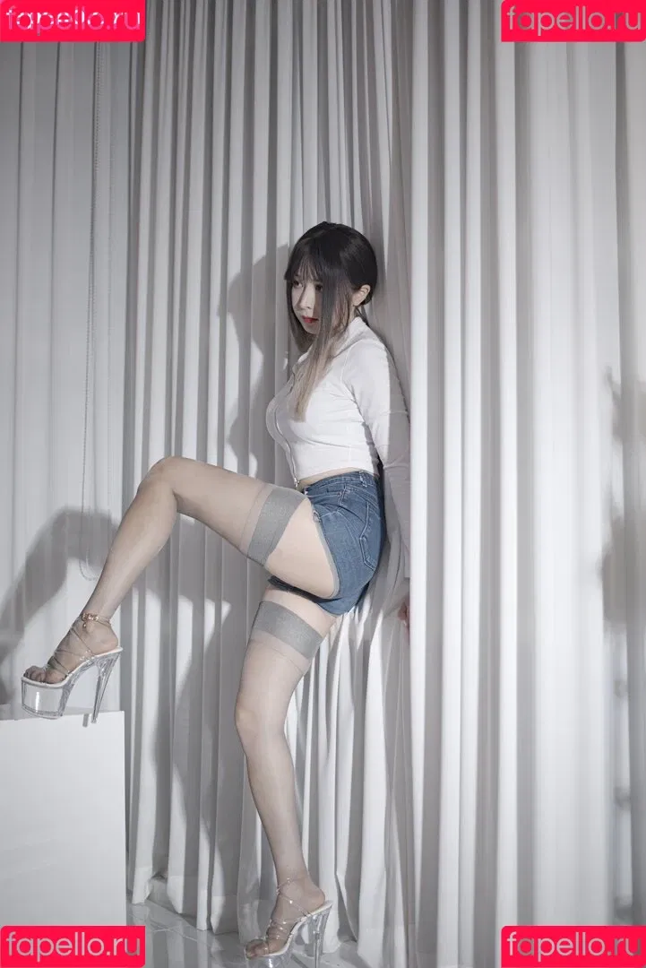 Paula Bulczynska / SPRING STUDIO 봄 / kpop.studio.bom / studiobom Onlyfans Photo Gallery 