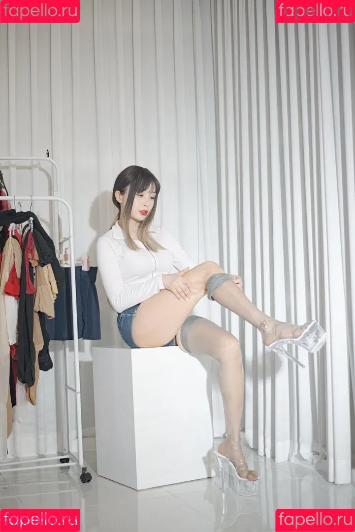 Paula Bulczynska / SPRING STUDIO 봄 / kpop.studio.bom / studiobom Onlyfans Photo Gallery 