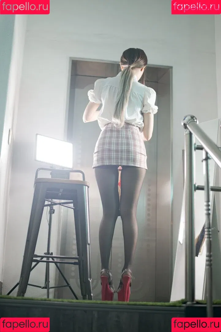 Paula Bulczynska / SPRING STUDIO 봄 / kpop.studio.bom / studiobom Onlyfans Photo Gallery 