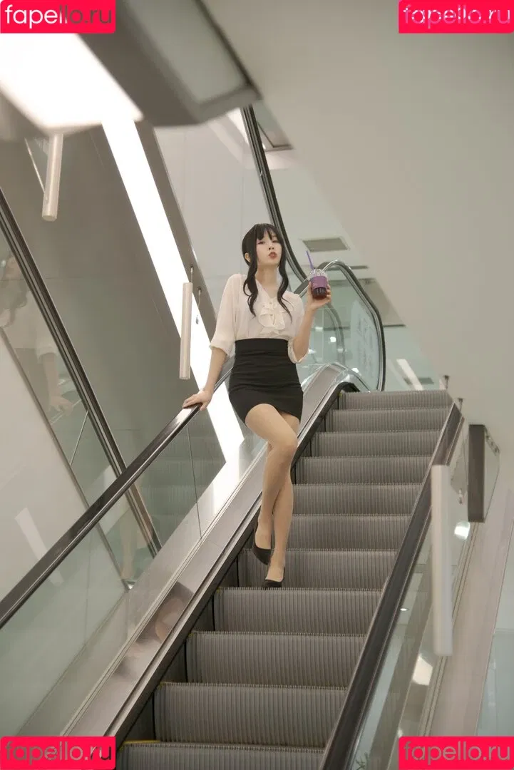 Paula Bulczynska / SPRING STUDIO 봄 / kpop.studio.bom / studiobom Onlyfans Photo Gallery 