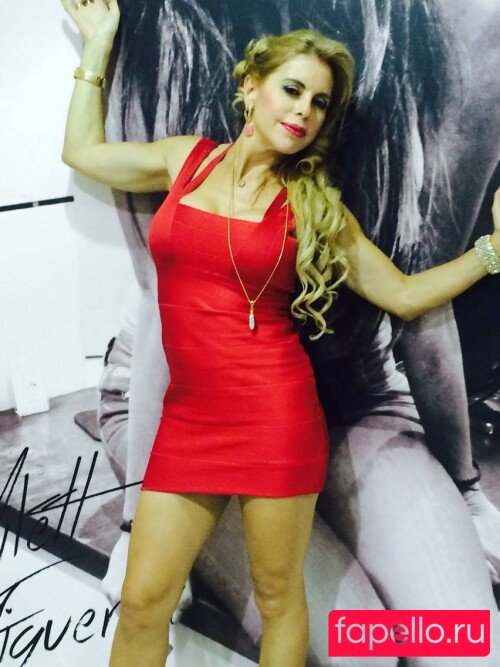 genialves Nude Onlyfans Photo 18