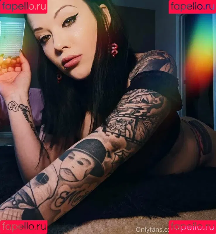 SnakeySmut / Victoria / https: / reel Onlyfans Photo Gallery 