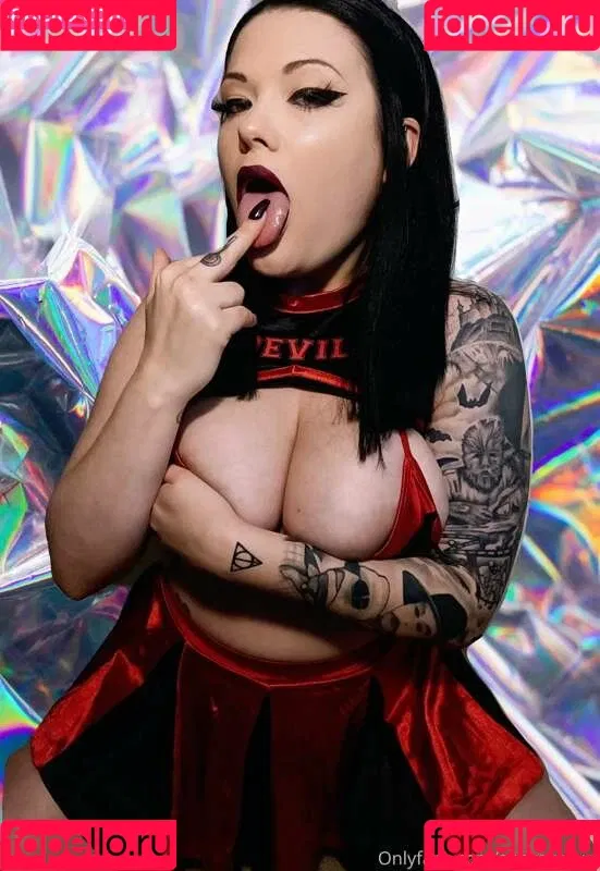 SnakeySmut / Victoria / https: / reel Onlyfans Photo Gallery 