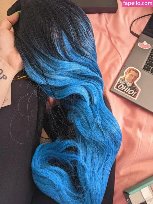 SnakeySmut / Victoria / https: / reel Onlyfans Photo Gallery 