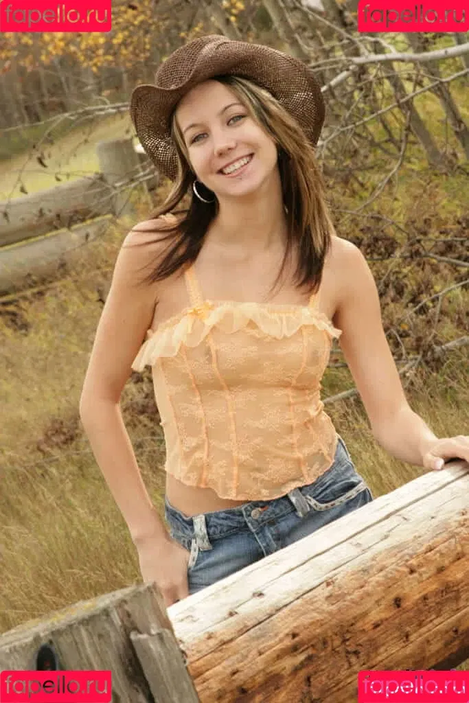 Andi Land / andiland / land8576 / therealandiland Onlyfans Photo Gallery 