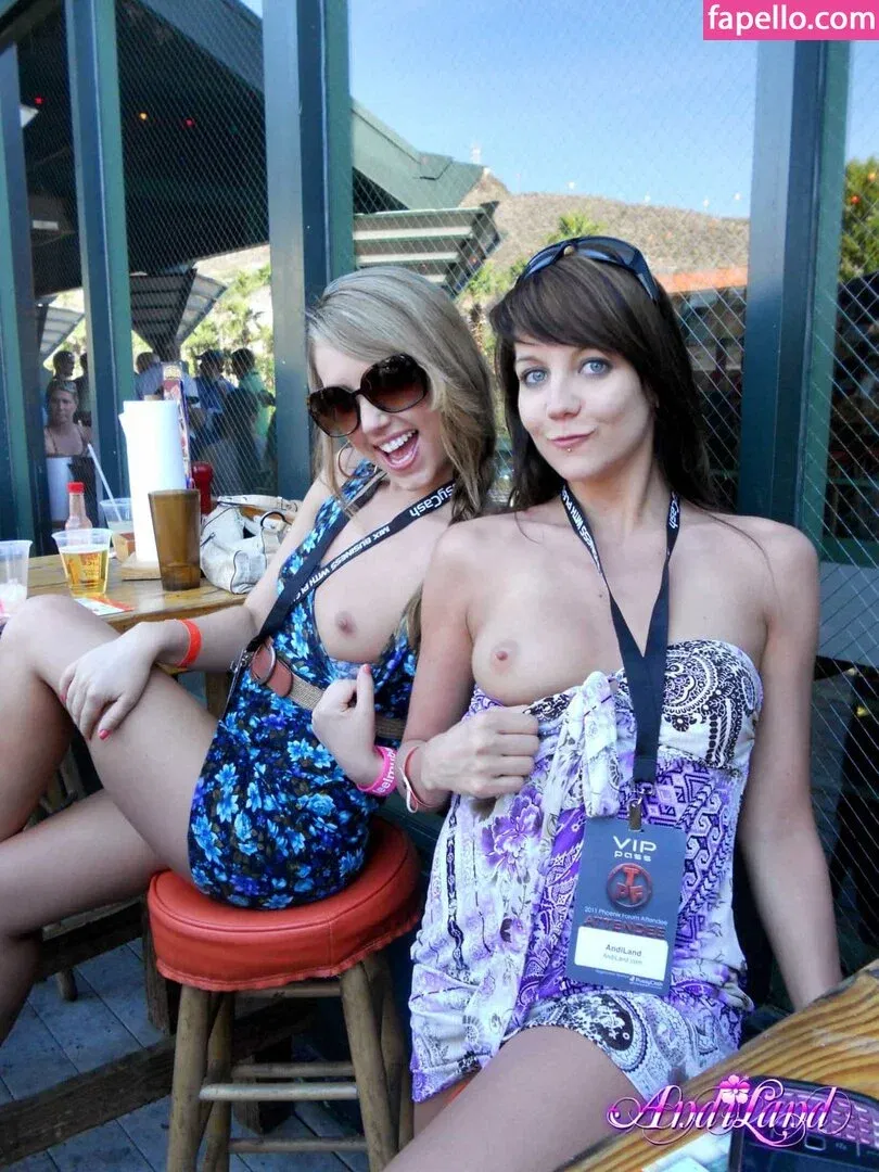 Andi Land / andiland / land8576 / therealandiland Onlyfans Photo Gallery 