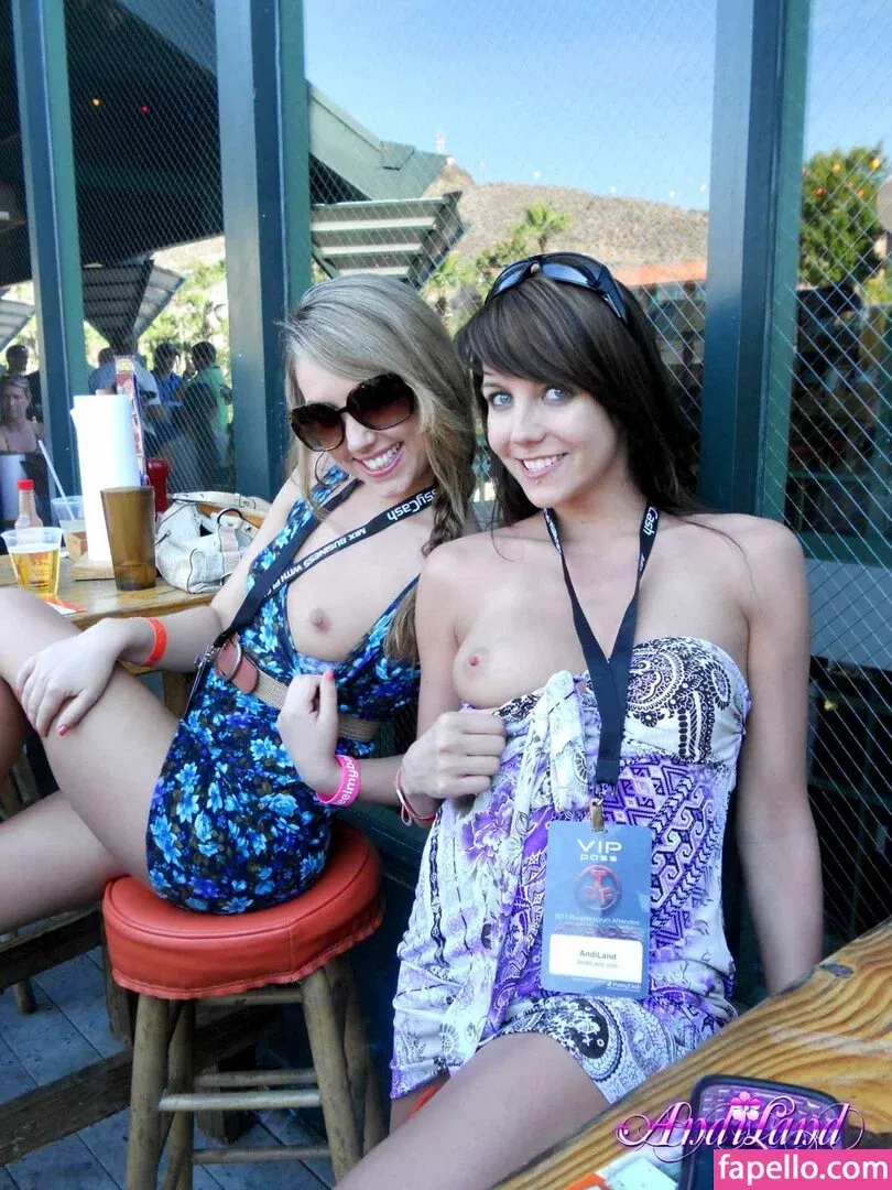 Andi Land / andiland / land8576 / therealandiland Onlyfans Photo Gallery 