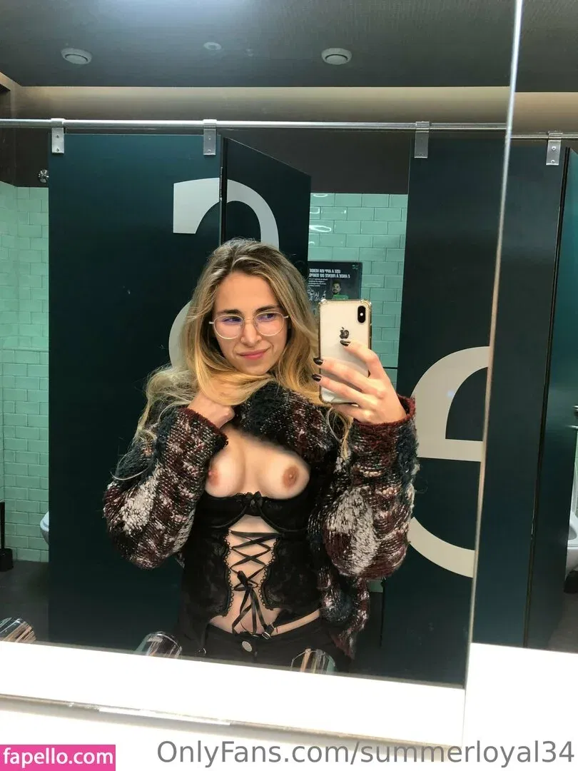 onlyariiiii / summerloyal34 Onlyfans Photo Gallery 