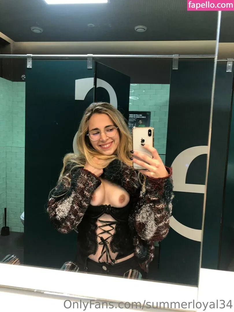 onlyariiiii / summerloyal34 Onlyfans Photo Gallery 