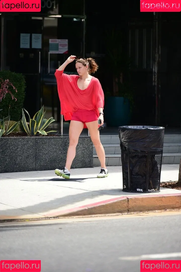 Shantel VanSanten / therealshantel Onlyfans Photo Gallery 