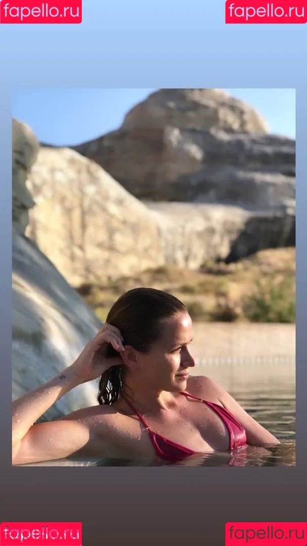 Shantel VanSanten / therealshantel Onlyfans Photo Gallery 