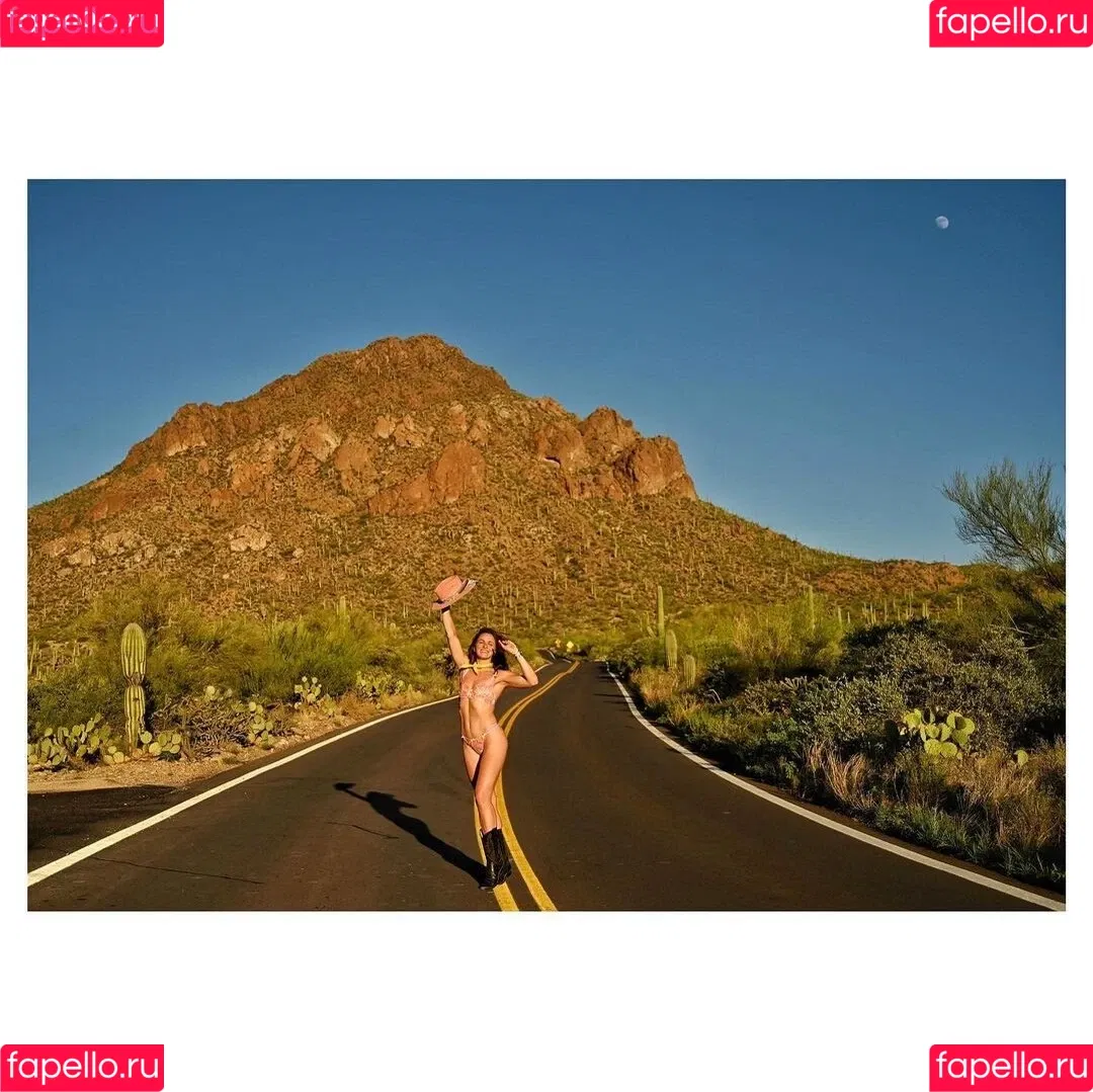 Shantel VanSanten / therealshantel Onlyfans Photo Gallery 