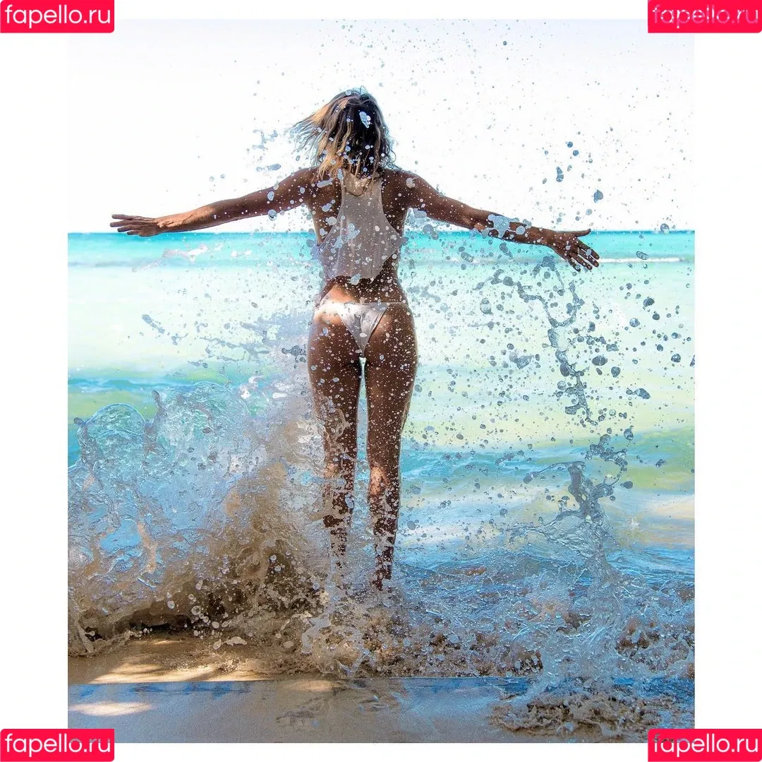 Shantel VanSanten / therealshantel Onlyfans Photo Gallery 