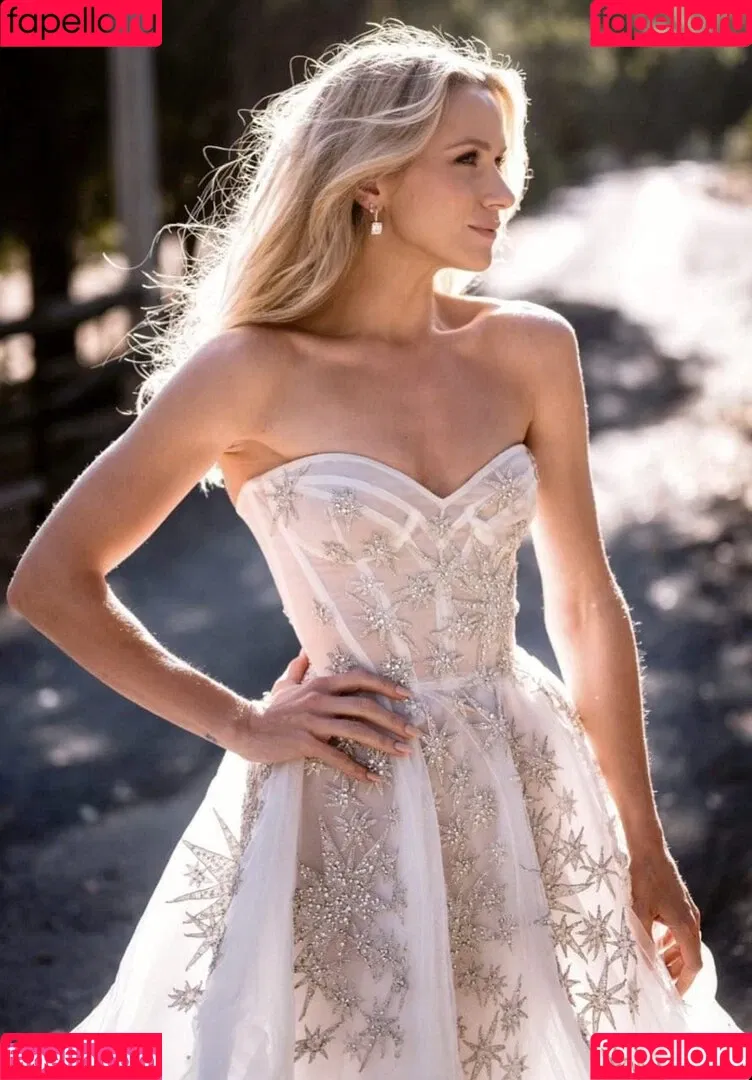 Shantel VanSanten / therealshantel Onlyfans Photo Gallery 