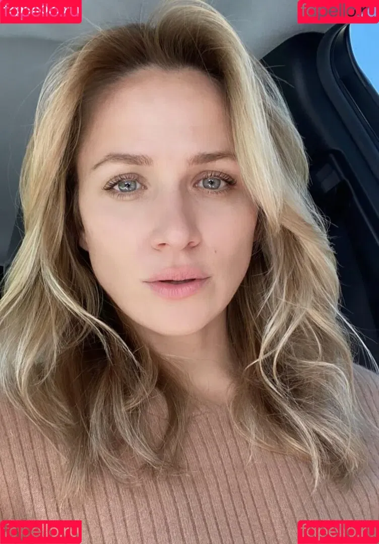 Shantel VanSanten / therealshantel Onlyfans Photo Gallery 