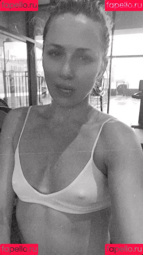Shantel VanSanten / therealshantel Onlyfans Photo Gallery 