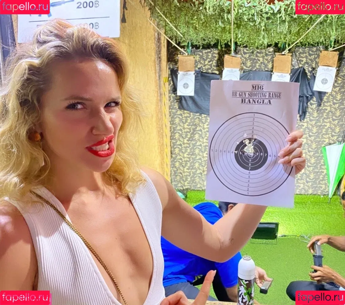 Shantel VanSanten / therealshantel Onlyfans Photo Gallery 