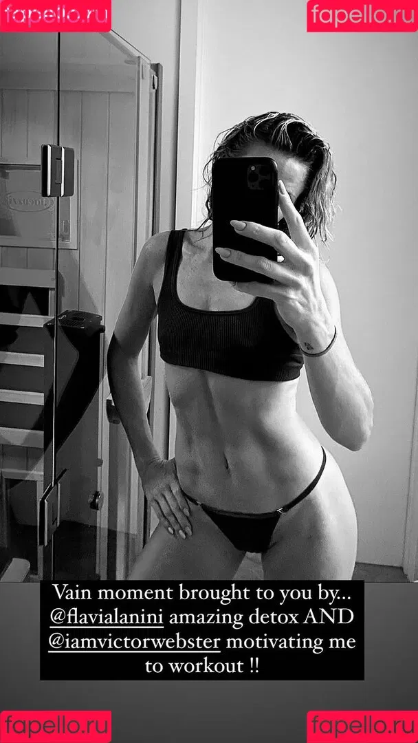 Shantel VanSanten / therealshantel Onlyfans Photo Gallery 