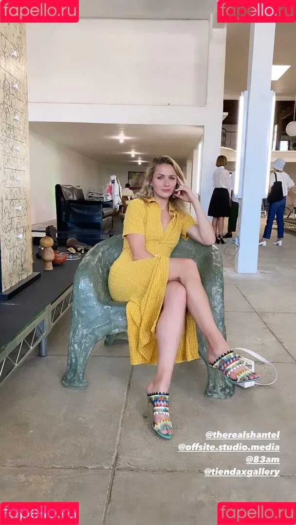 Shantel VanSanten / therealshantel Onlyfans Photo Gallery 