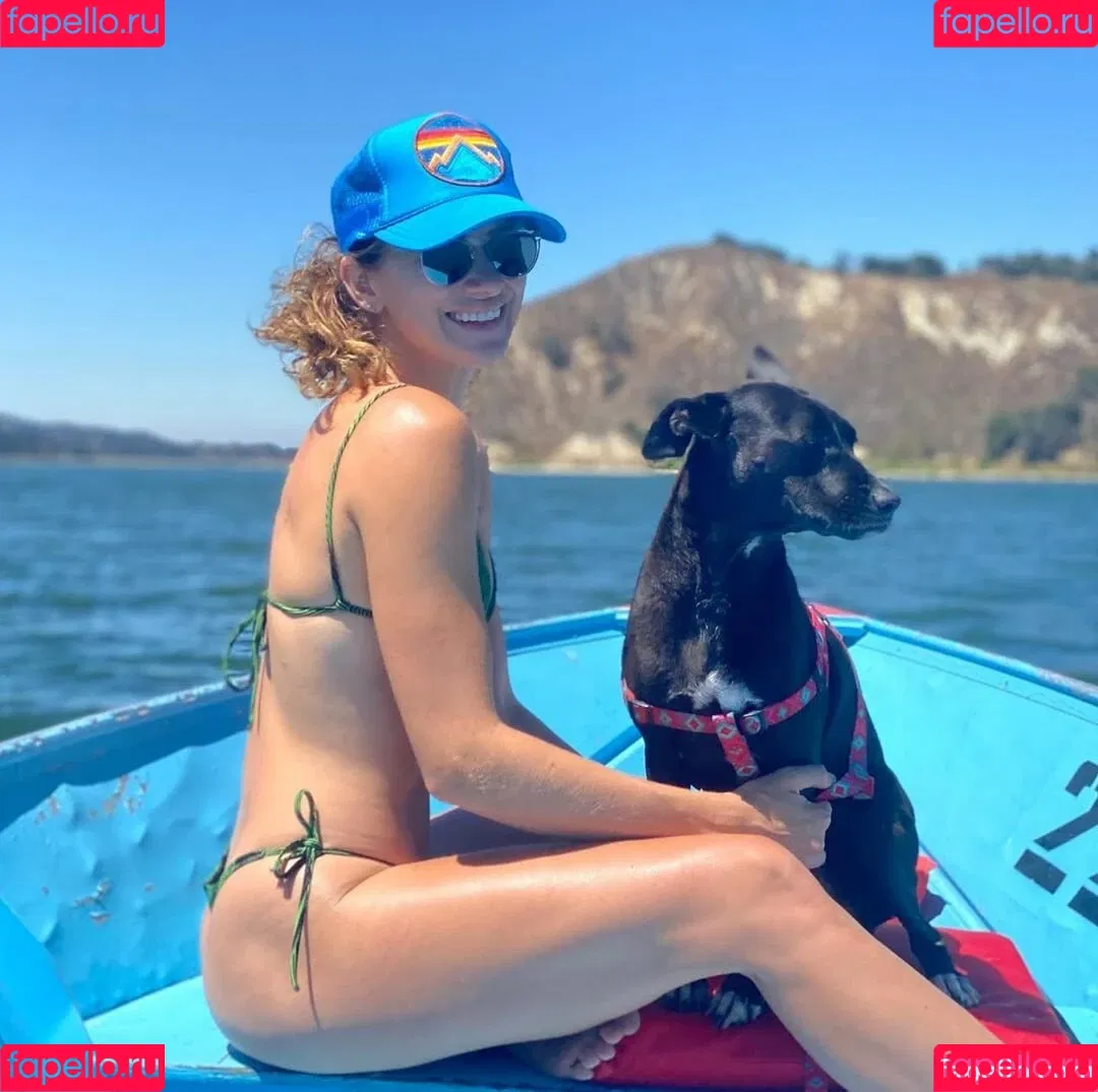 Shantel VanSanten / therealshantel Onlyfans Photo Gallery 