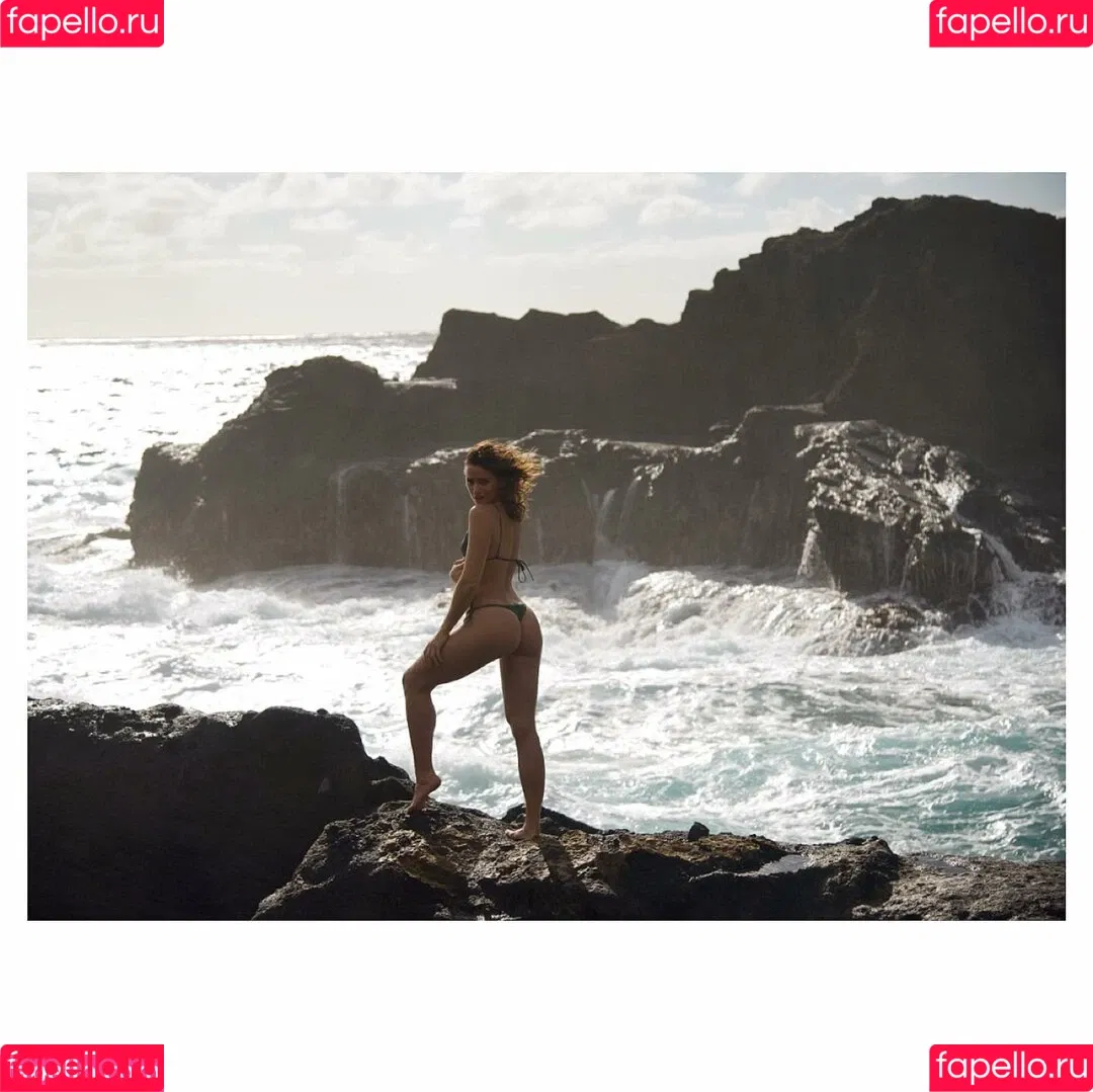 Shantel VanSanten / therealshantel Onlyfans Photo Gallery 