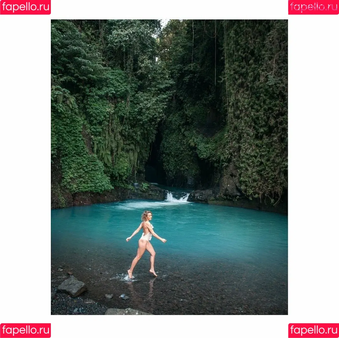 Shantel VanSanten / therealshantel Onlyfans Photo Gallery 