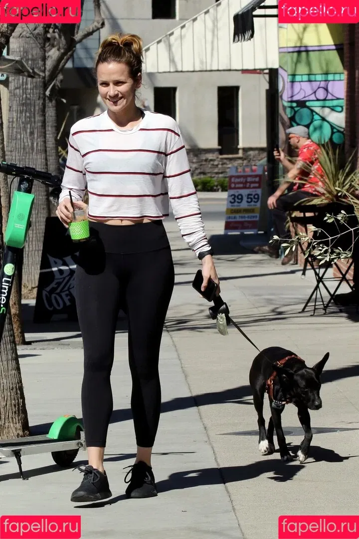 Shantel VanSanten / therealshantel Onlyfans Photo Gallery 