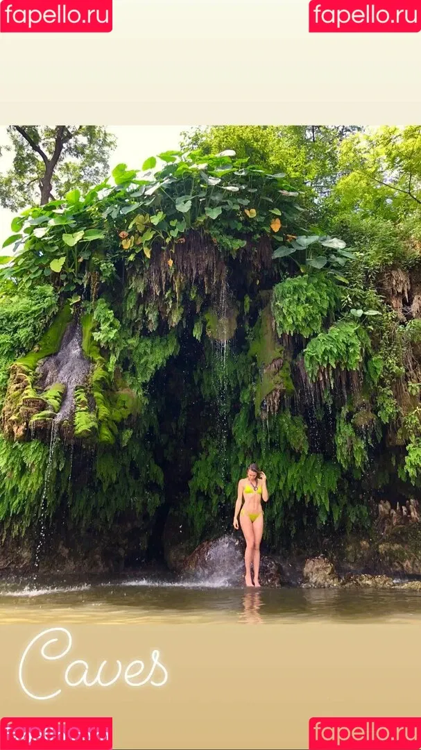Shantel VanSanten / therealshantel Onlyfans Photo Gallery 