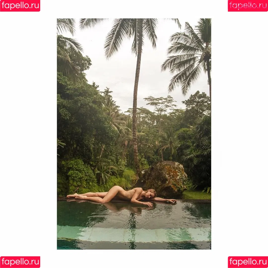 Shantel VanSanten / therealshantel Onlyfans Photo Gallery 