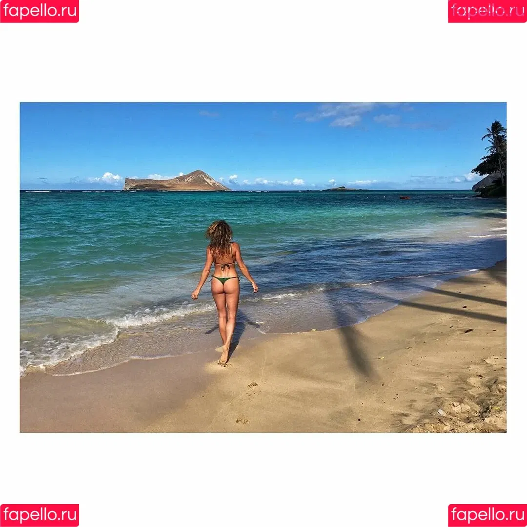 Shantel VanSanten / therealshantel Onlyfans Photo Gallery 