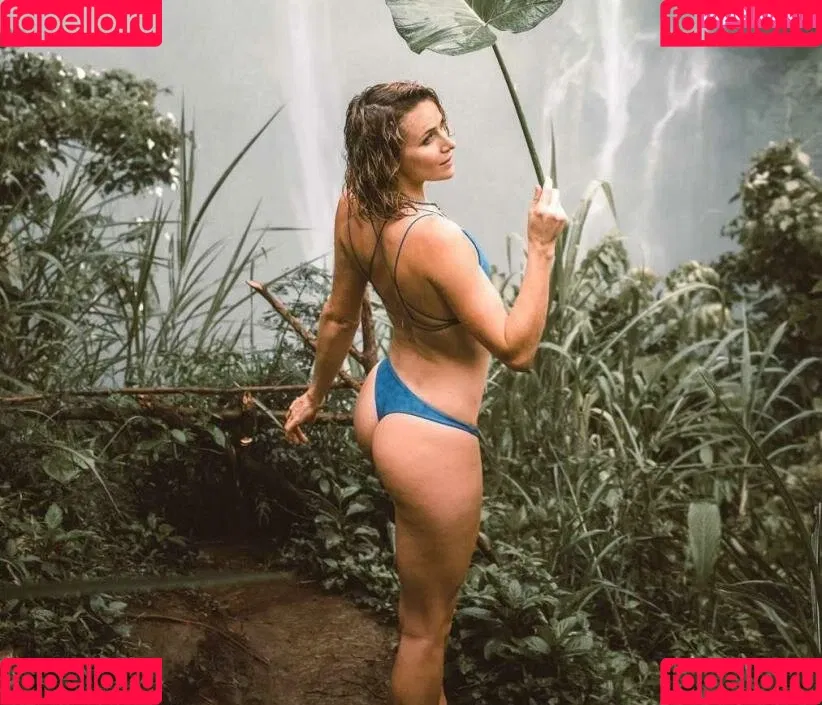 Shantel VanSanten / therealshantel Onlyfans Photo Gallery 